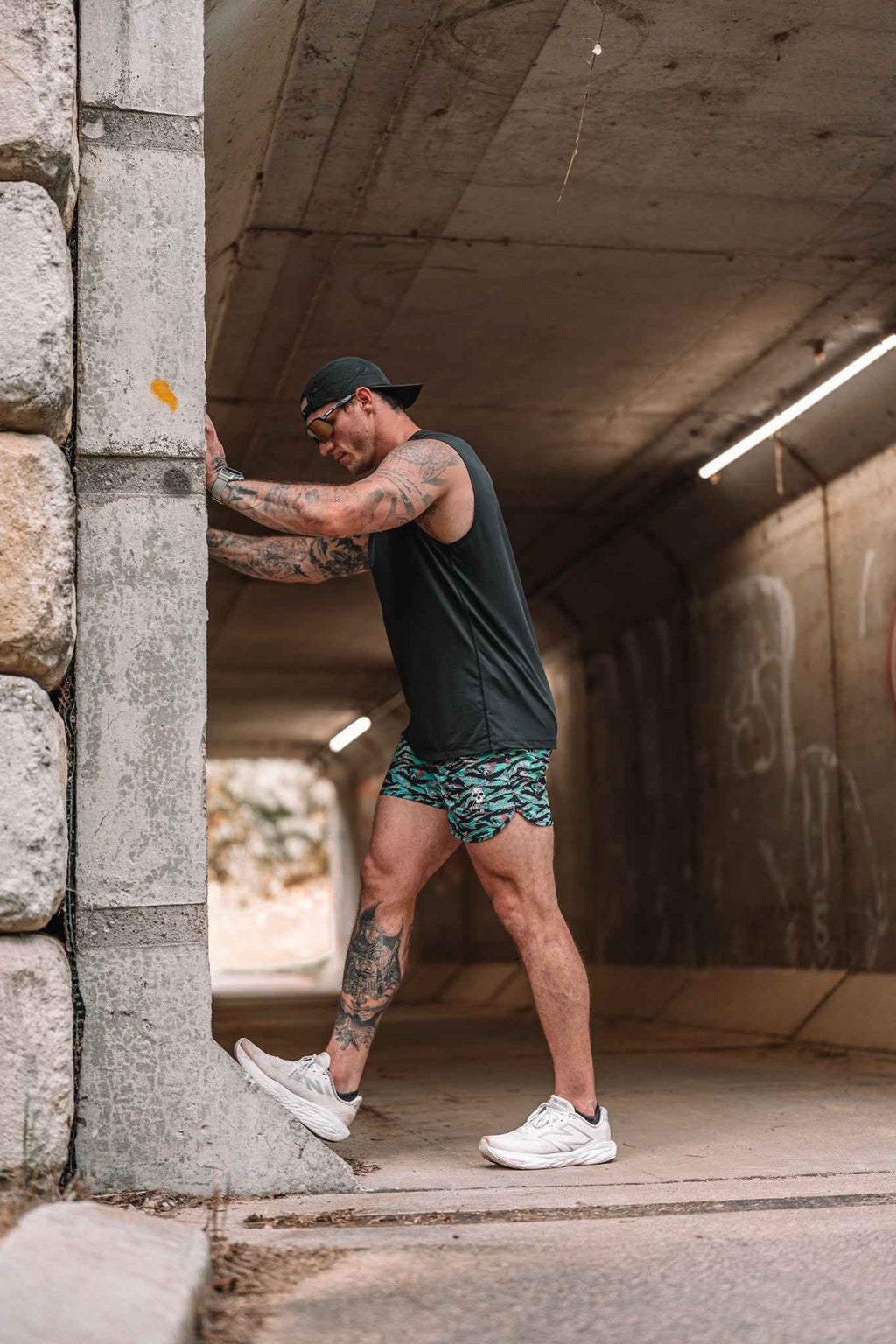 Alpha Country Men's Hybrid Short - Miami Vibez