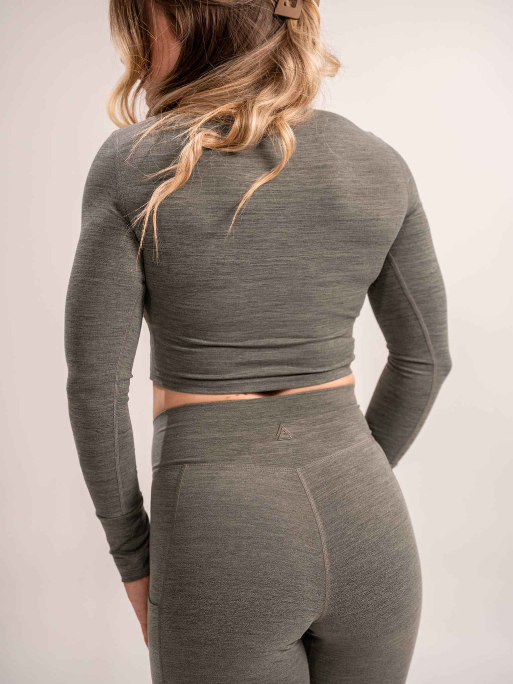 Alpha Country Women's Debut Crop Long Sleeve - Ivy